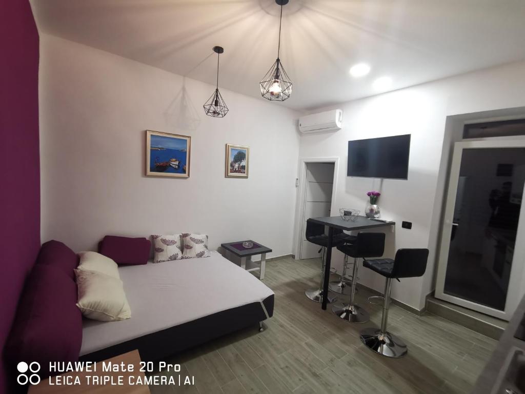 TV a/nebo společenská místnost v ubytování Apartment Toni