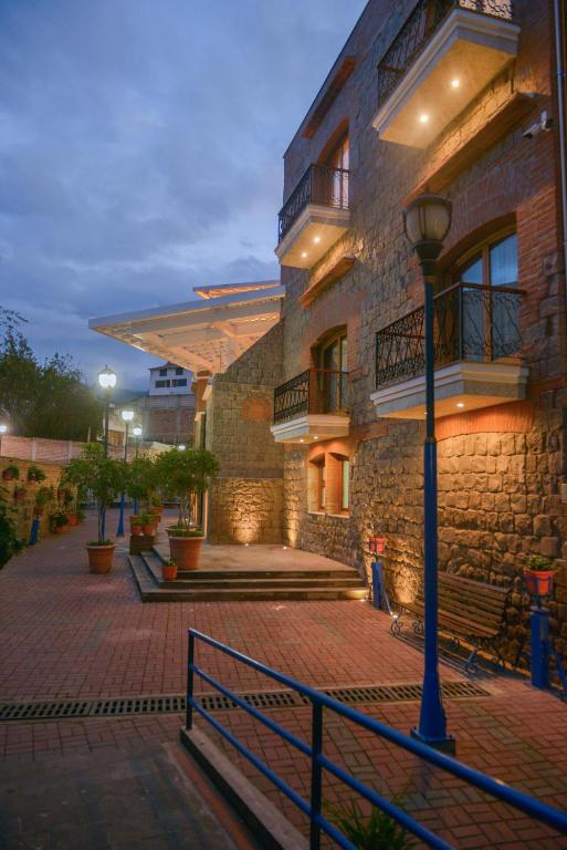 Budova, kde se hotel nachází
