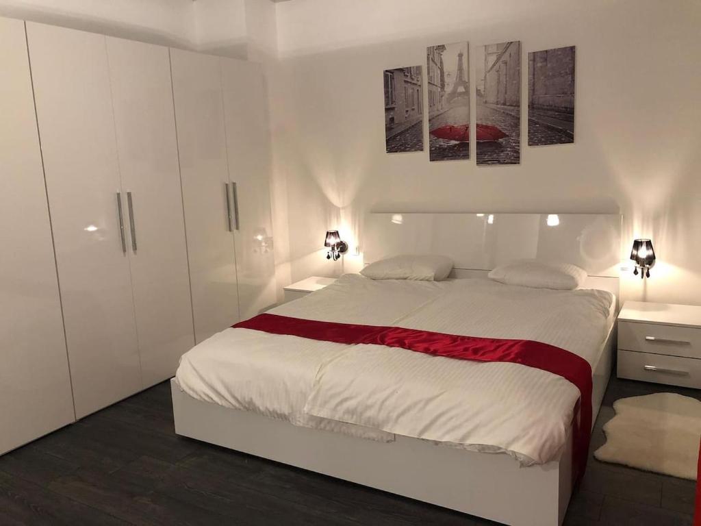 Posteľ alebo postele v izbe v ubytovaní Pilot's Manor - Airport Villa