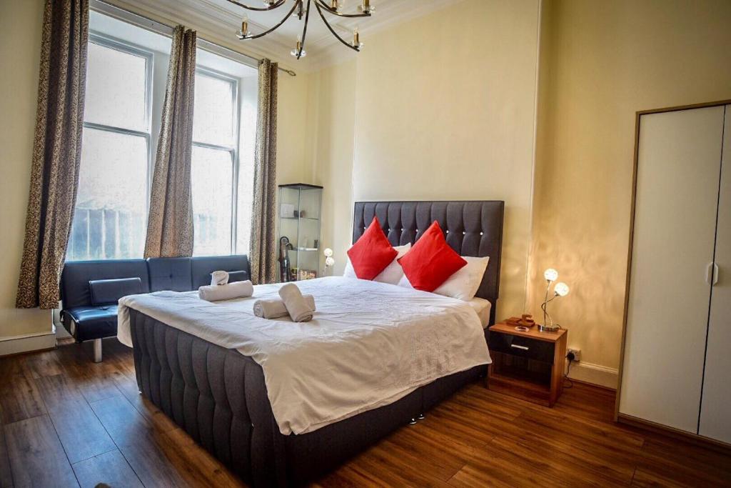 Stupendous City Centre Flat Close to Princess Street.