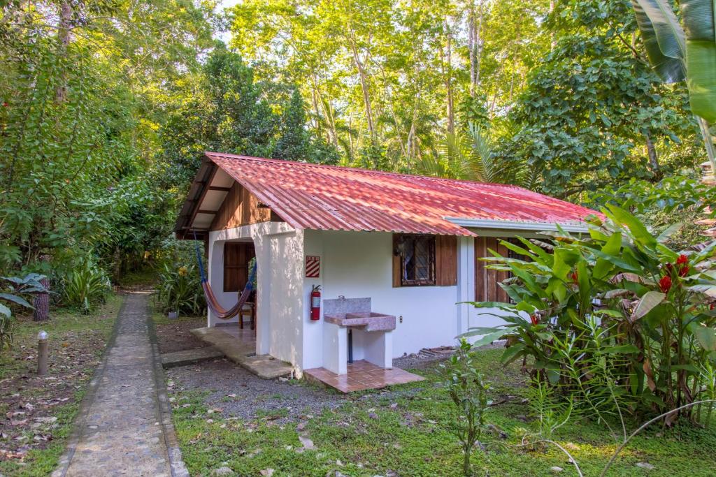 Zahrada ubytování Cabinas Iguana Cahuita