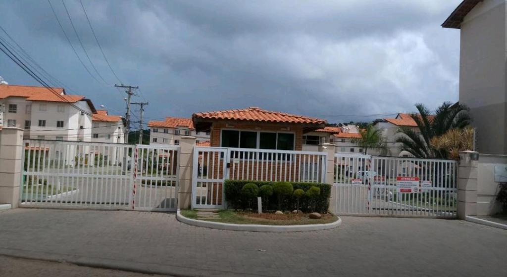  Aluguel para Temporada em Condomínio Próximo à Praia