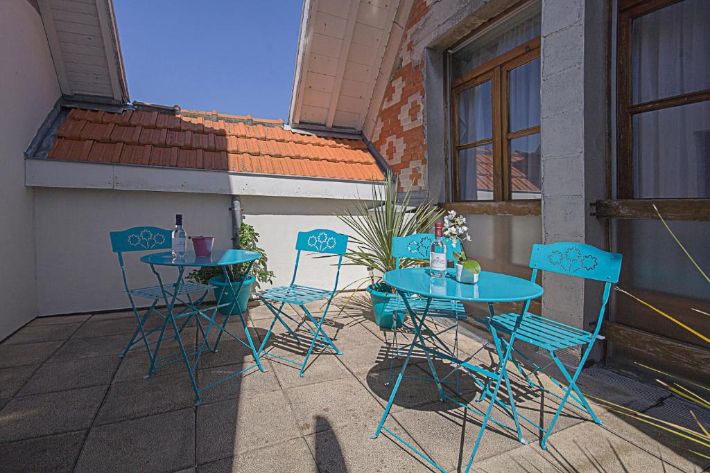 Balkón nebo terasa v ubytování Hôtel Le Dauphin