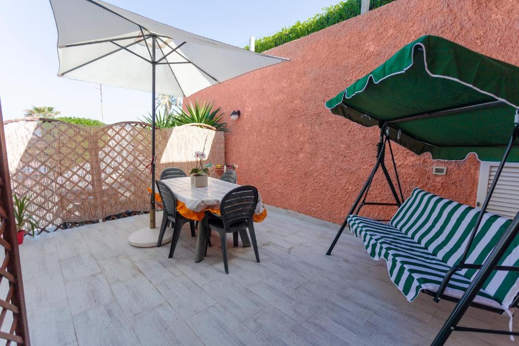 Patio nebo venkovní prostory v ubytování Casa sul lungomare di Forio d'Ischia - "Serpico sea & more"