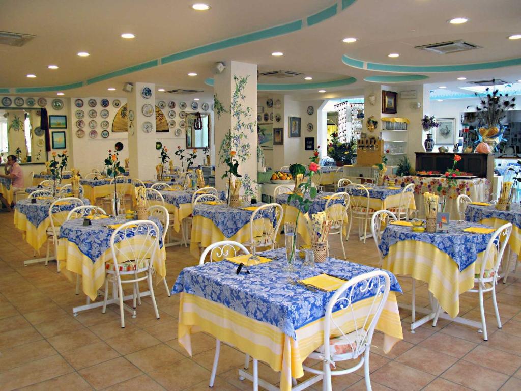 Restaurace v ubytování Hotel Marconi