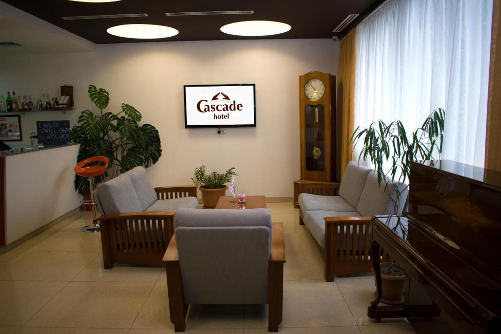 Posezení v ubytování Cascade Hotel