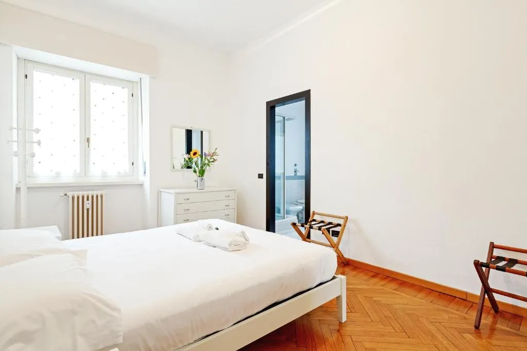 S. Maria Valle Central Roomy flat, Milano, Italia