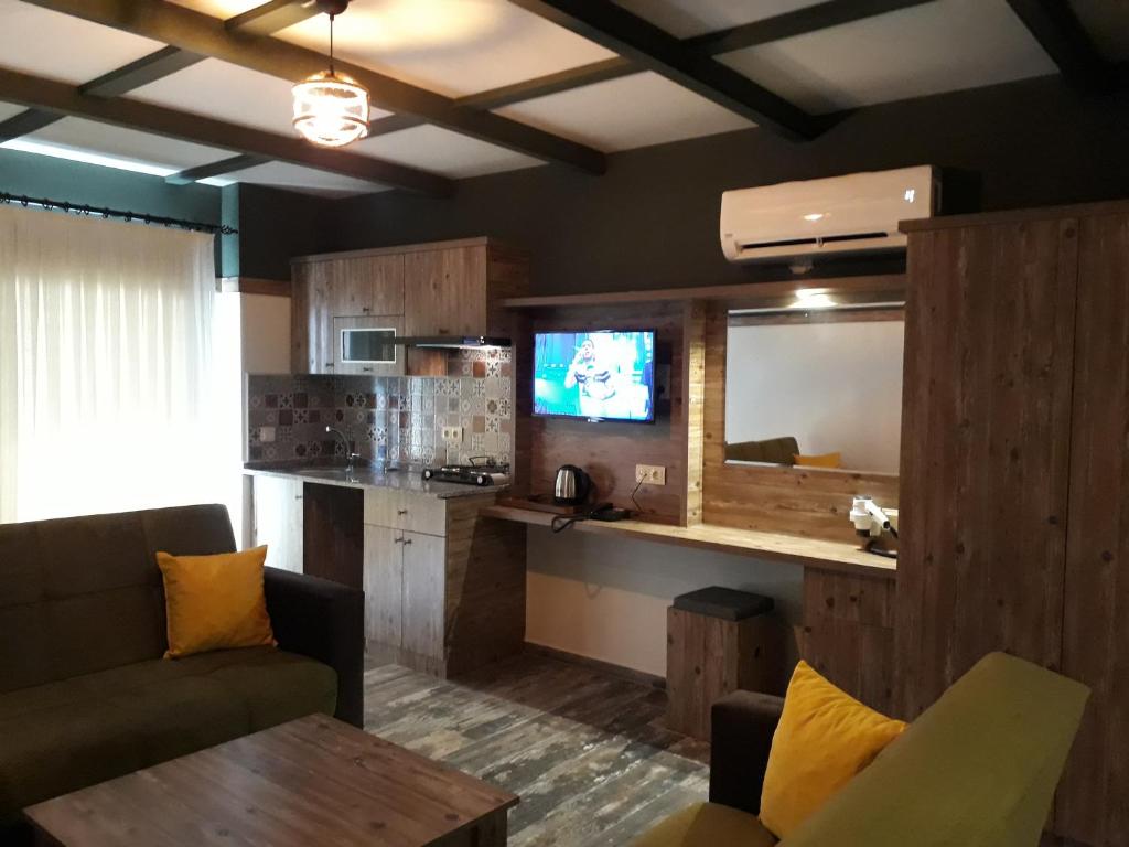 THE SARIGERME INN