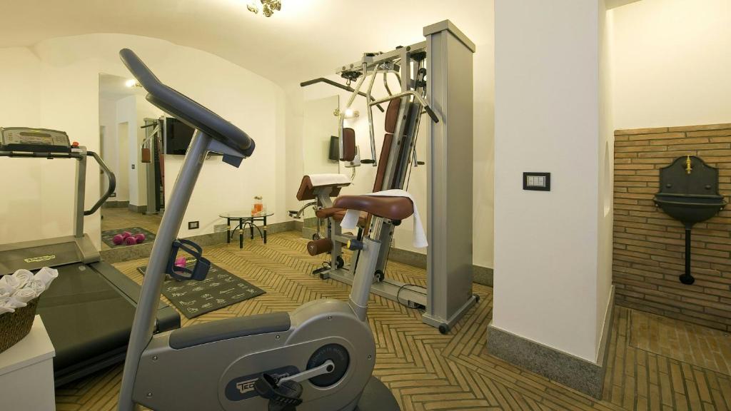 Fitness centrum a/nebo fitness zařízení v ubytování Duca d'Alba Hotel - Chateaux & Hotels Collection