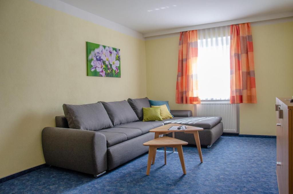 Posezení v ubytování Hotel Gasthof Altmann