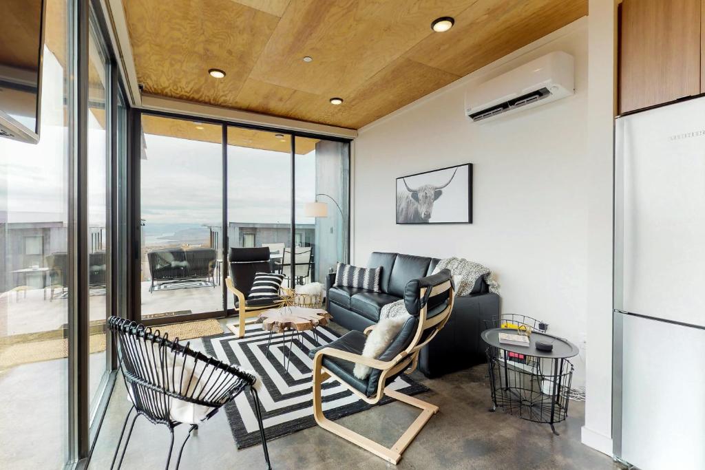 Sunset Splendor at Cave B Ridge, Quincy (updated prices 2024)