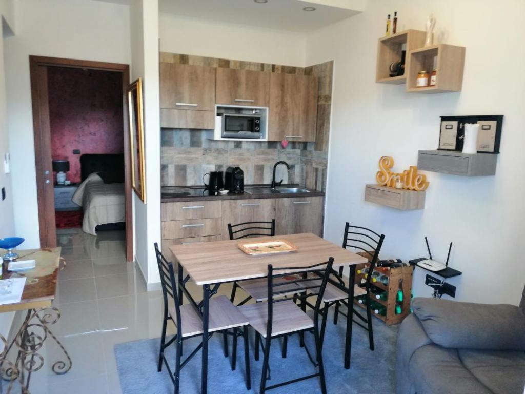 E-Noa Holiday Home - Two-Bedroom Apartment