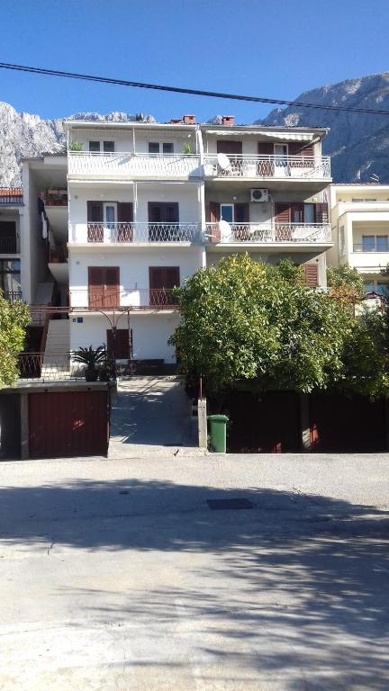 Výhľad na hory alebo výhľad na hory priamo z apartmánu