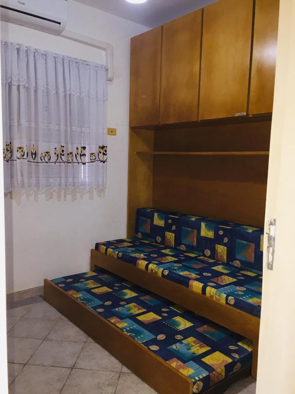  Guarujá Enseada 8 lugares a meia quadra da praia