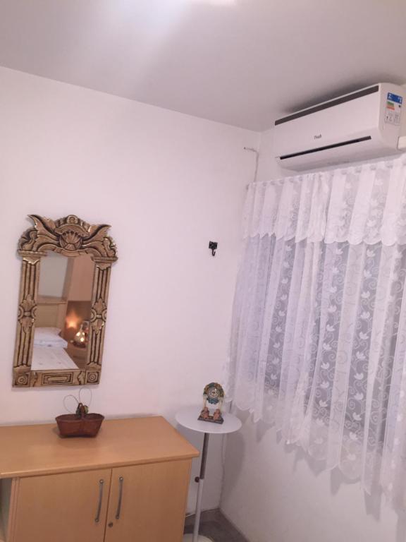  Guarujá Enseada 8 lugares a meia quadra da praia