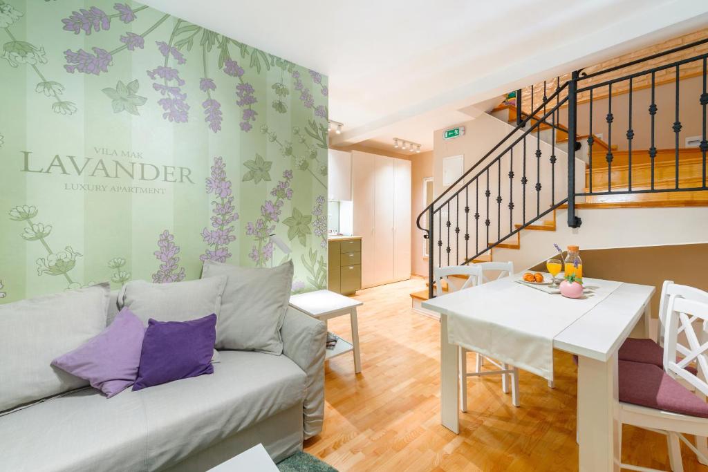 Posedenie v ubytovaní Apartments Villa Mak