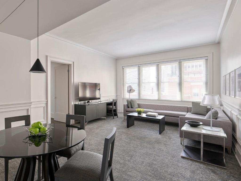 Posezení v ubytování Hotel AKA Rittenhouse Square