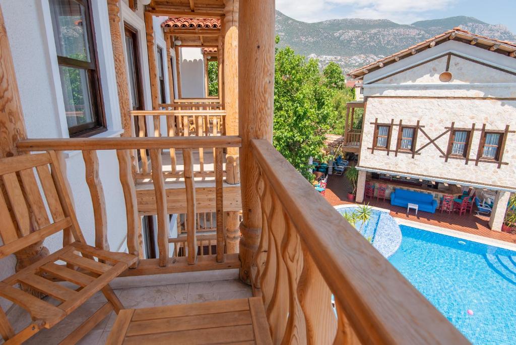 Nespecifikovaný výhled na hory nebo výhled na hory při pohledu z hotelu