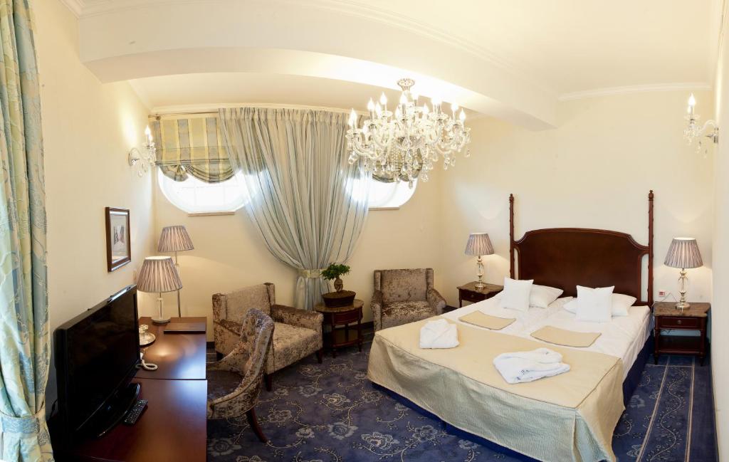 Hotel Willa Hueta - 8