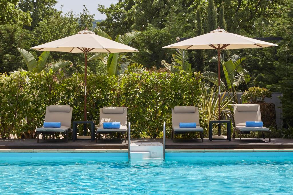 Bazén v ubytování Lena Mare Boutique Hotel nebo v jeho okolí