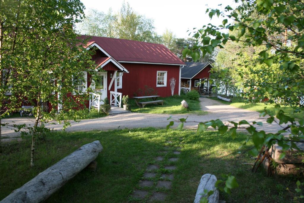 Zahrada ubytování Santa's Little Village - Hotel Uitonniemi