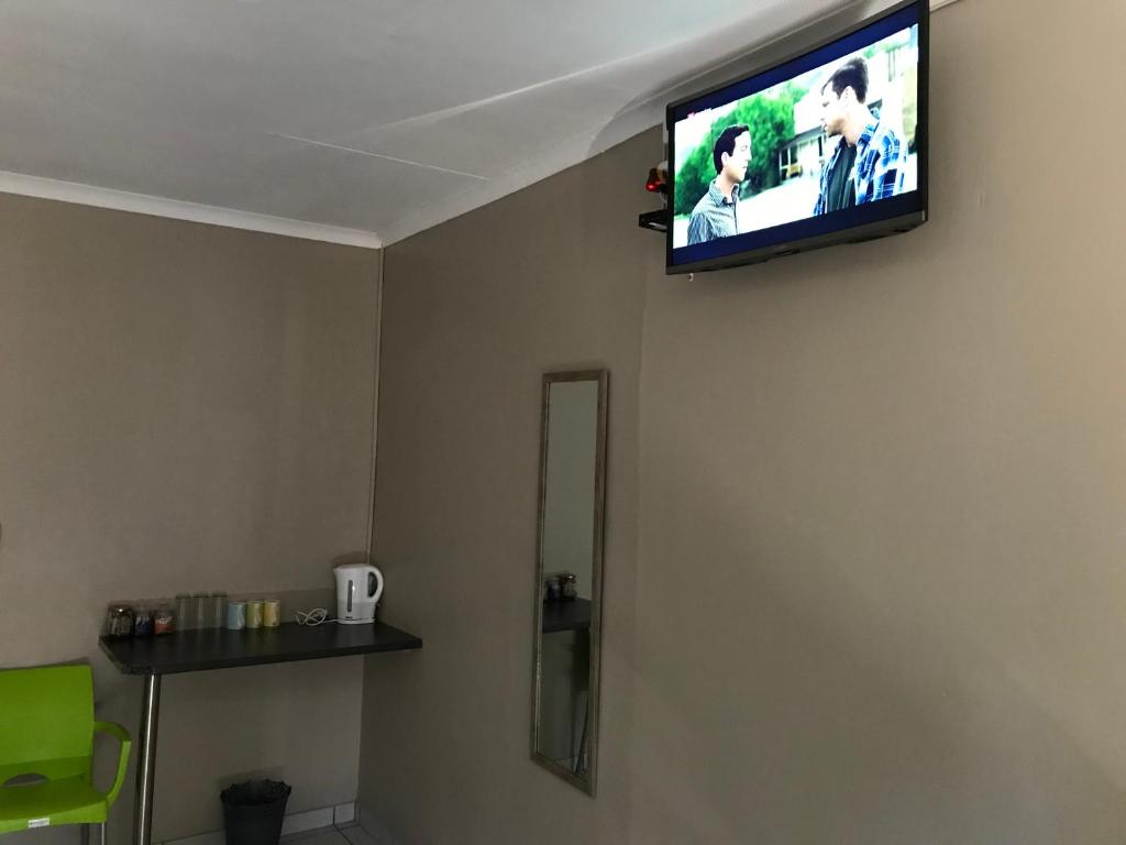 TV a/nebo společenská místnost v ubytování 4 on Sirius