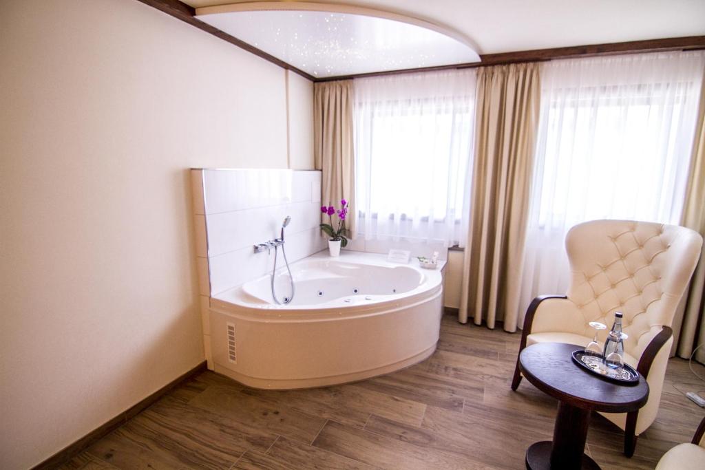 Zur Weinsteige - Resim 13