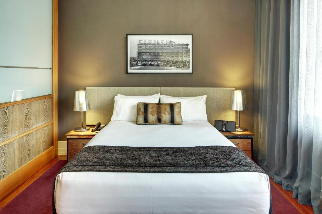 Ένα ή περισσότερα κρεβάτια σε δωμάτιο στο Rendezvous Heritage Hotel Auckland