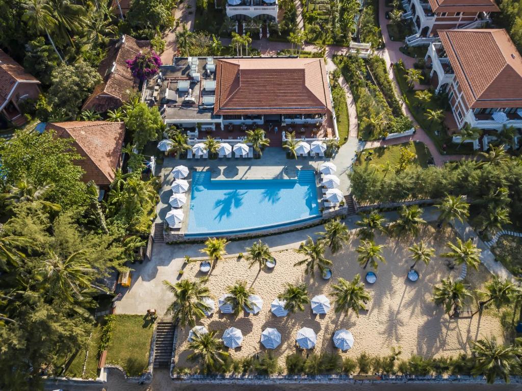 Bazén v ubytování Cassia Cottage Resort and Spa nebo v jeho okolí