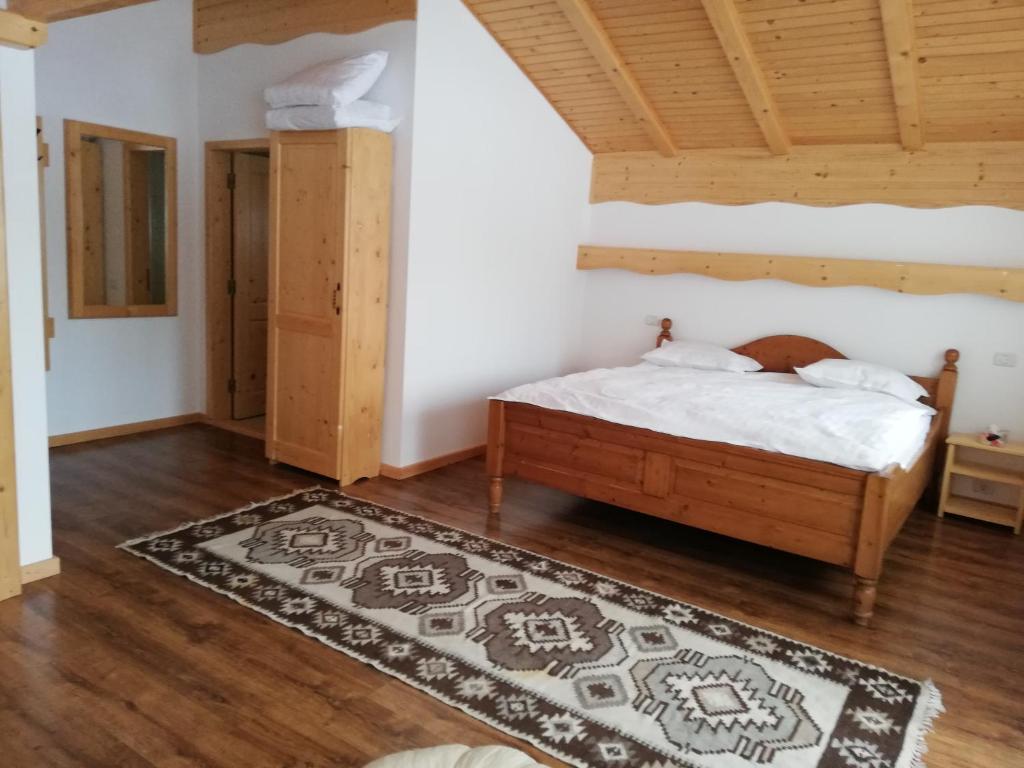 Pensiunea L`Amoro - Salle Familiale Avec Balcon
