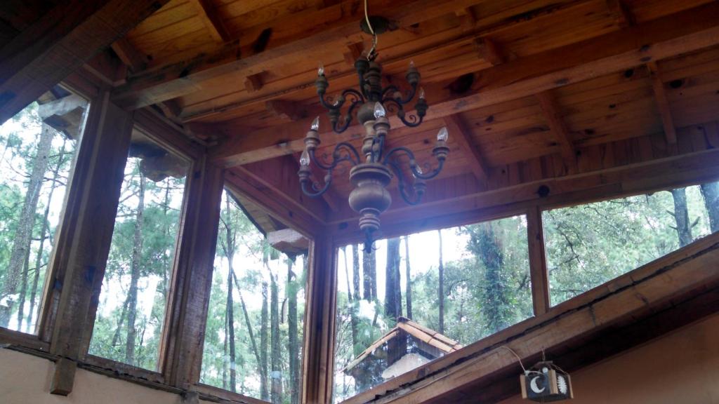 Fotografie z fotogalerie ubytování Cabaña rustica a 1km de cascada v destinaci Mazamitla