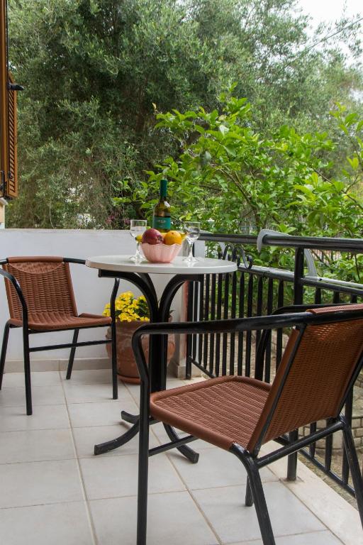 Balkón nebo terasa v ubytování Natsios Apartments