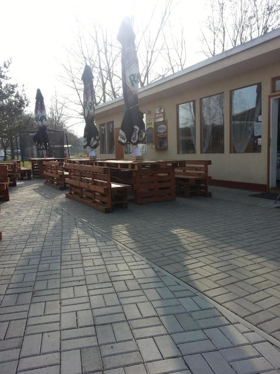 Hoone, kus puhkepark asub