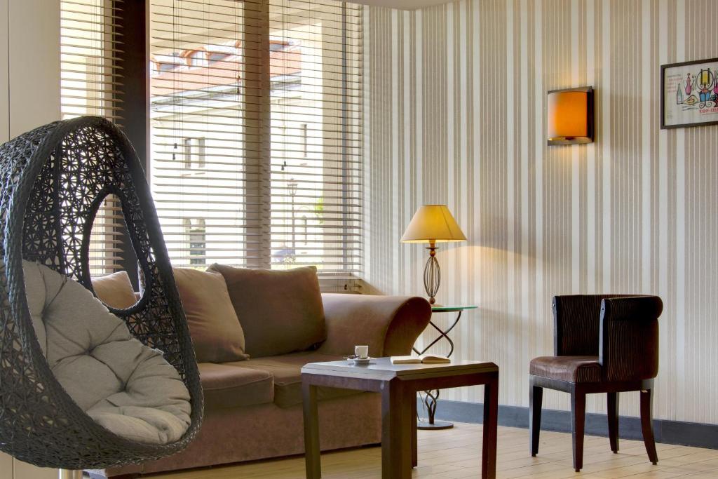 Posezení v ubytování Mercure Vichy Thermalia