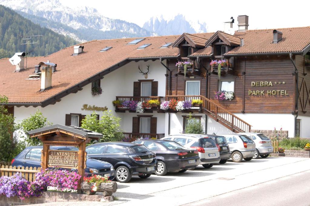 Nespecifikovaný výhled na hory nebo výhled na hory při pohledu z hotelu