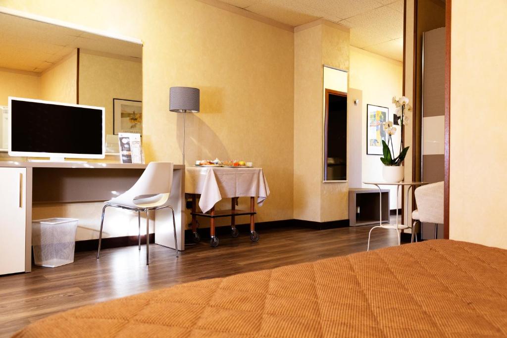 JR Hotels Bologna Amadeus - Resim 34