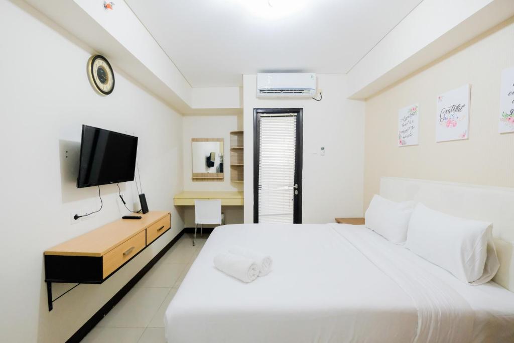 Simple Furnished Studio 19 Avenue Apartment By Travelio