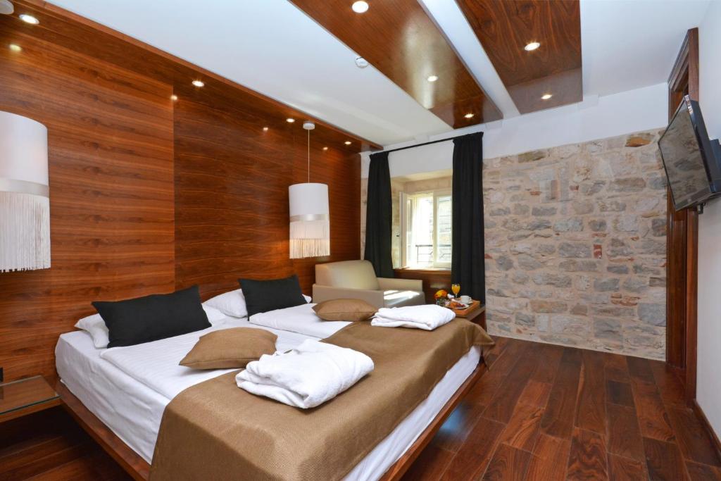 Jupiter Luxury Hotel - Deluxe Double Room