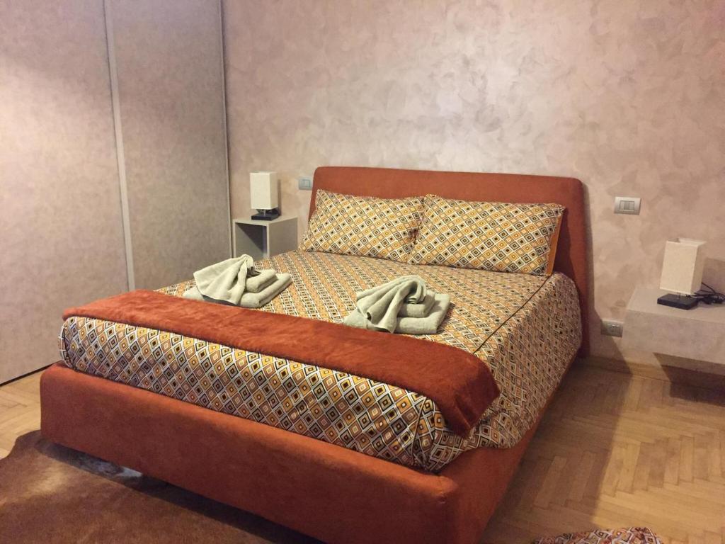 via roma 12 VERONA - 12