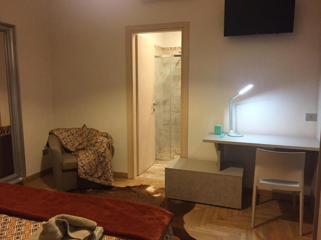 via roma 12 VERONA - 16