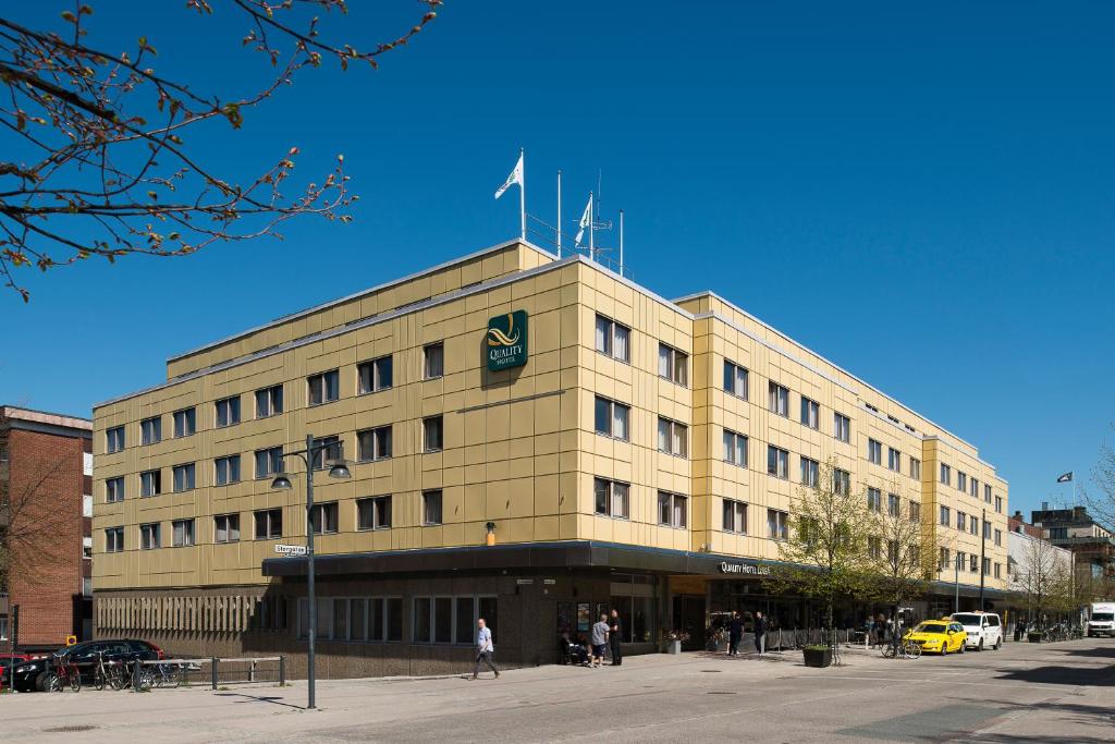 Budova, kde se hotel nachází