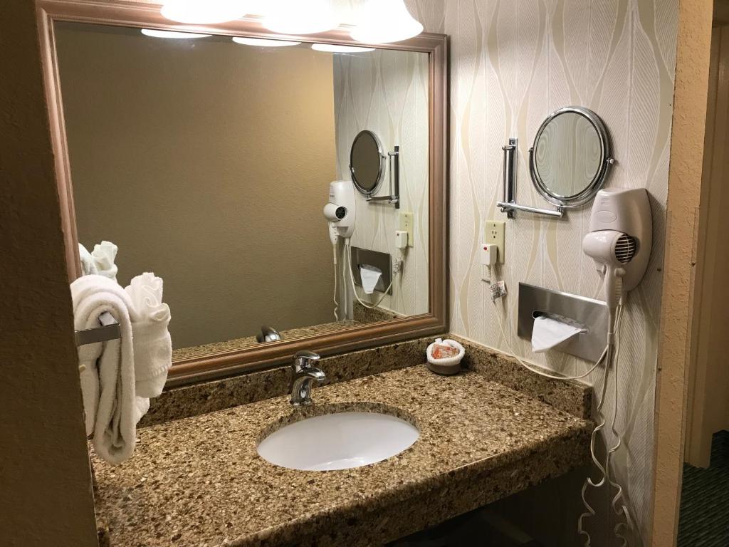 Sun Viking Lodge - Daytona Beach - Queen Room - Toegang