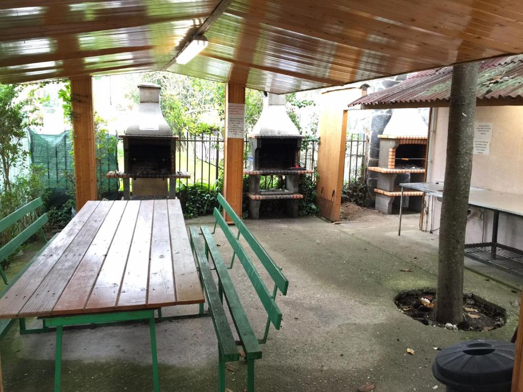 Imagen de la galería de Bungalows & Albergue La Playa, en Logroño