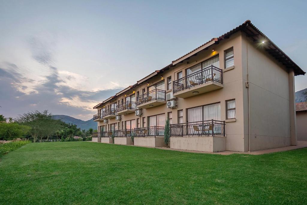 Three Oaks and an Aloe Boutique Hotel, Hartbeespoort (updated prices 2026)