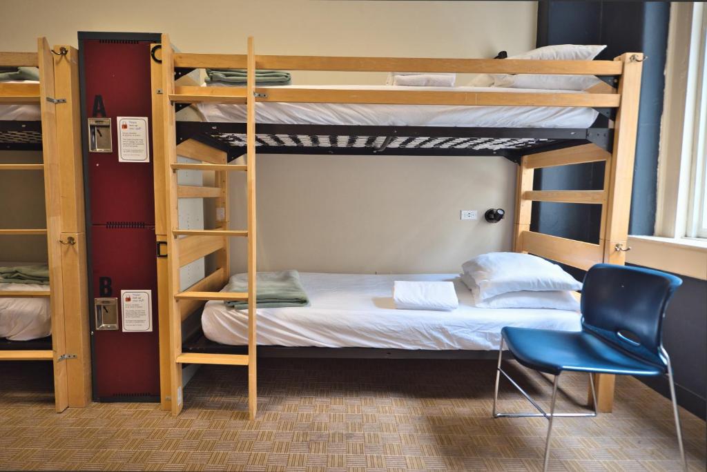 HI Chicago Hostel - Cama No Dormitório Masculino De 8 Camas