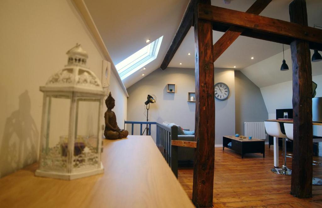 Χώρος καθιστικού στο T2 de charme N4 Valenciennes Netflix, Wifi