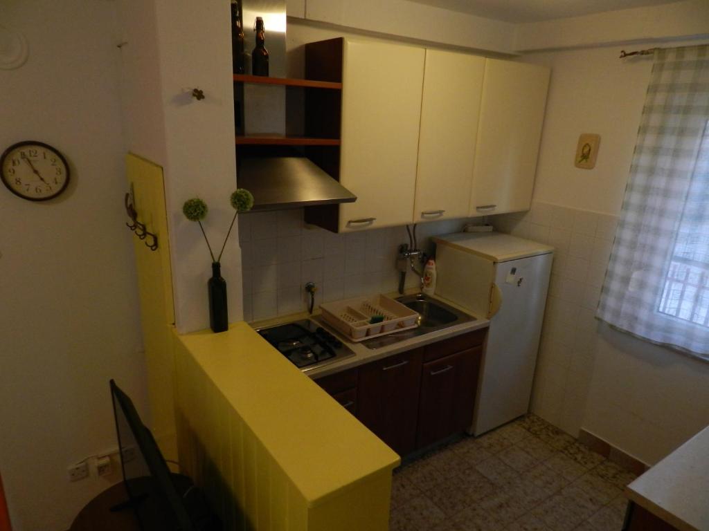 Kuchyň nebo kuchyňský kout v ubytování Levak Apartments - Apt. 2