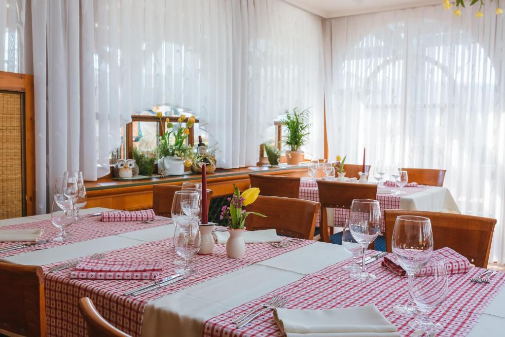 Restaurace v ubytování Guesthouse Tulipan
