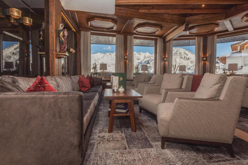 Posezení v ubytování Hotel Edelweiss Hochsölden Superior