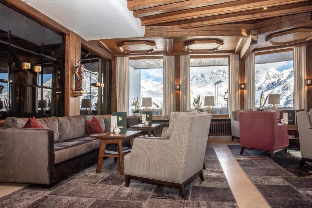 Posezení v ubytování Hotel Edelweiss Hochsölden Superior
